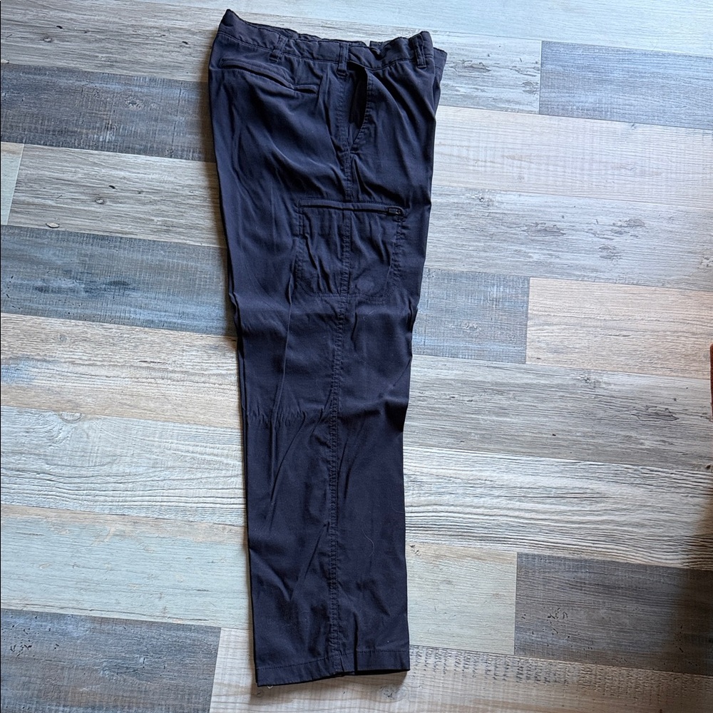 Men's UB tech classic fit Black Pants